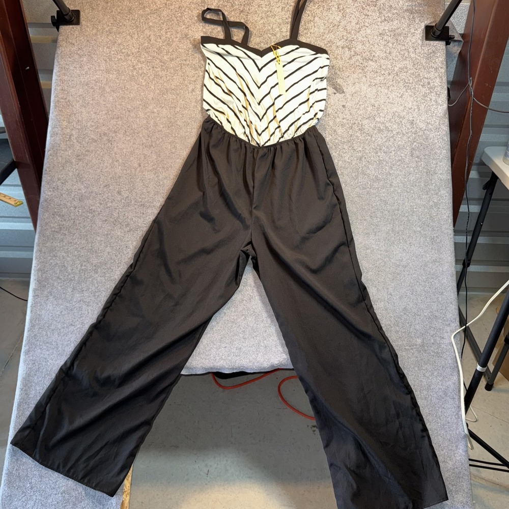Gibson Latimer Striped Bodice Jumpsuit Medium Black White Chevron Wide Leg NWT